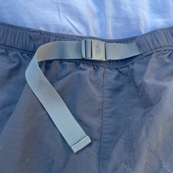 North Face Shorts - Picture 3 of 5